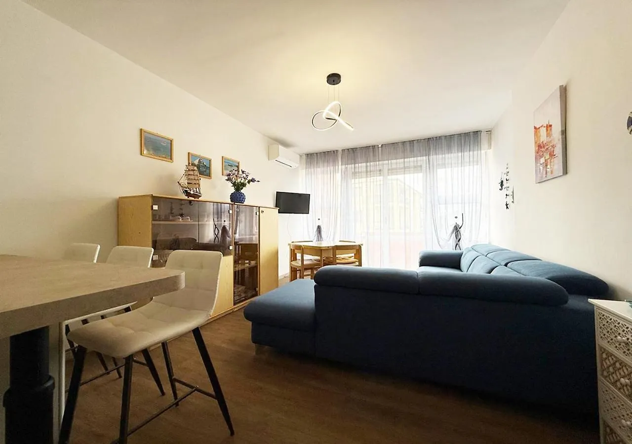Апартаменты Pgs Immobiliare Srls Family House Bilocale Con Terrazza La Maddalena 0*, Ла-Маддалена